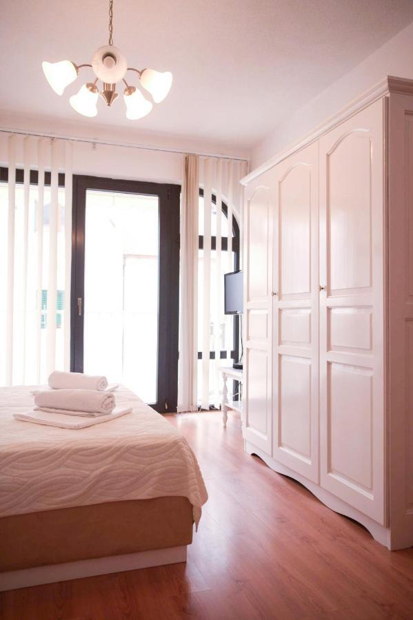 House Bilic Apartman Baška Voda Kültér fotó
